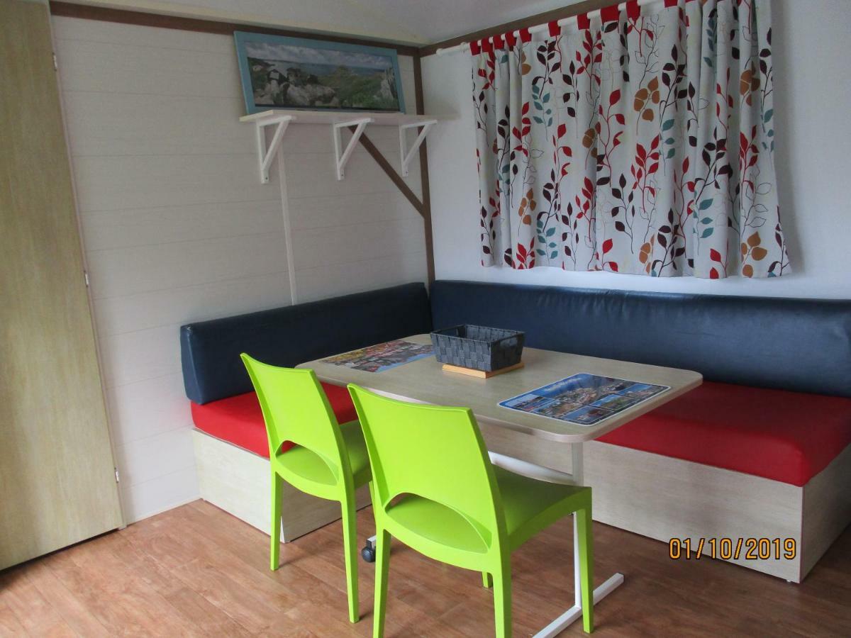 Les Mobile Home De Kerroyal Garlan Eksteriør billede