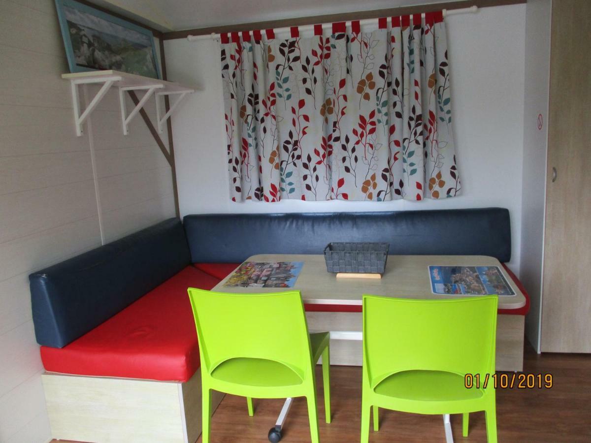 Les Mobile Home De Kerroyal Garlan Eksteriør billede